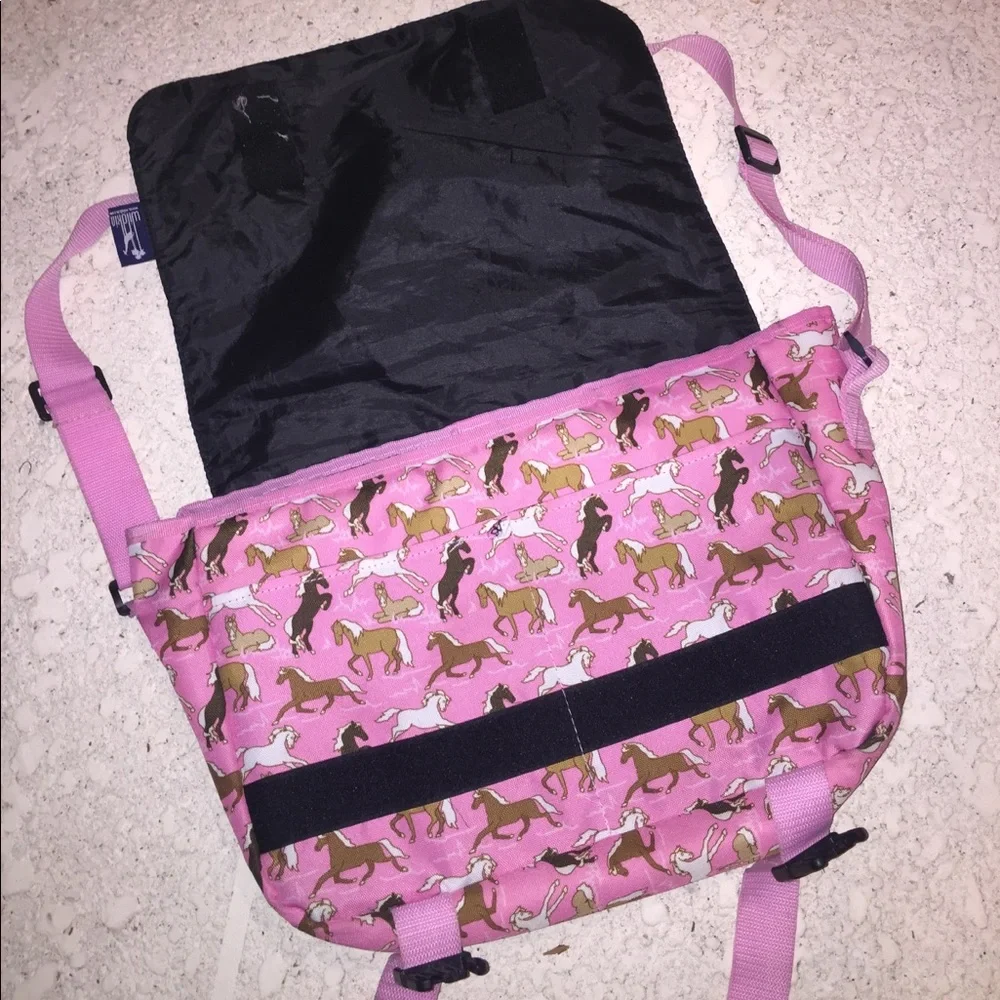 Wildkin Horses messenger laptop bag horse print black & pink - camp work school
